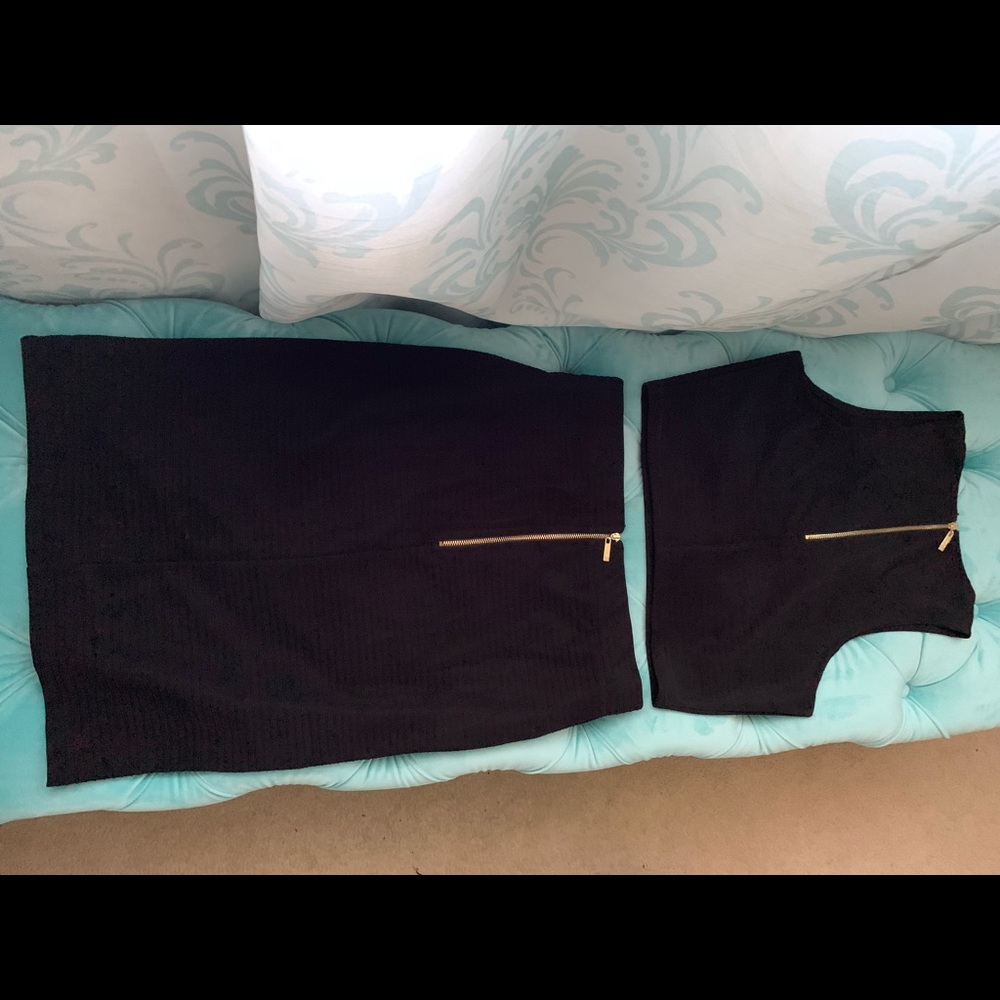 🔥 Guess Two Piece Set 🔥 - Picture 3 of 3